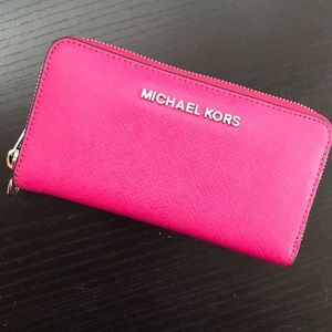 pink Michael Kors wallet